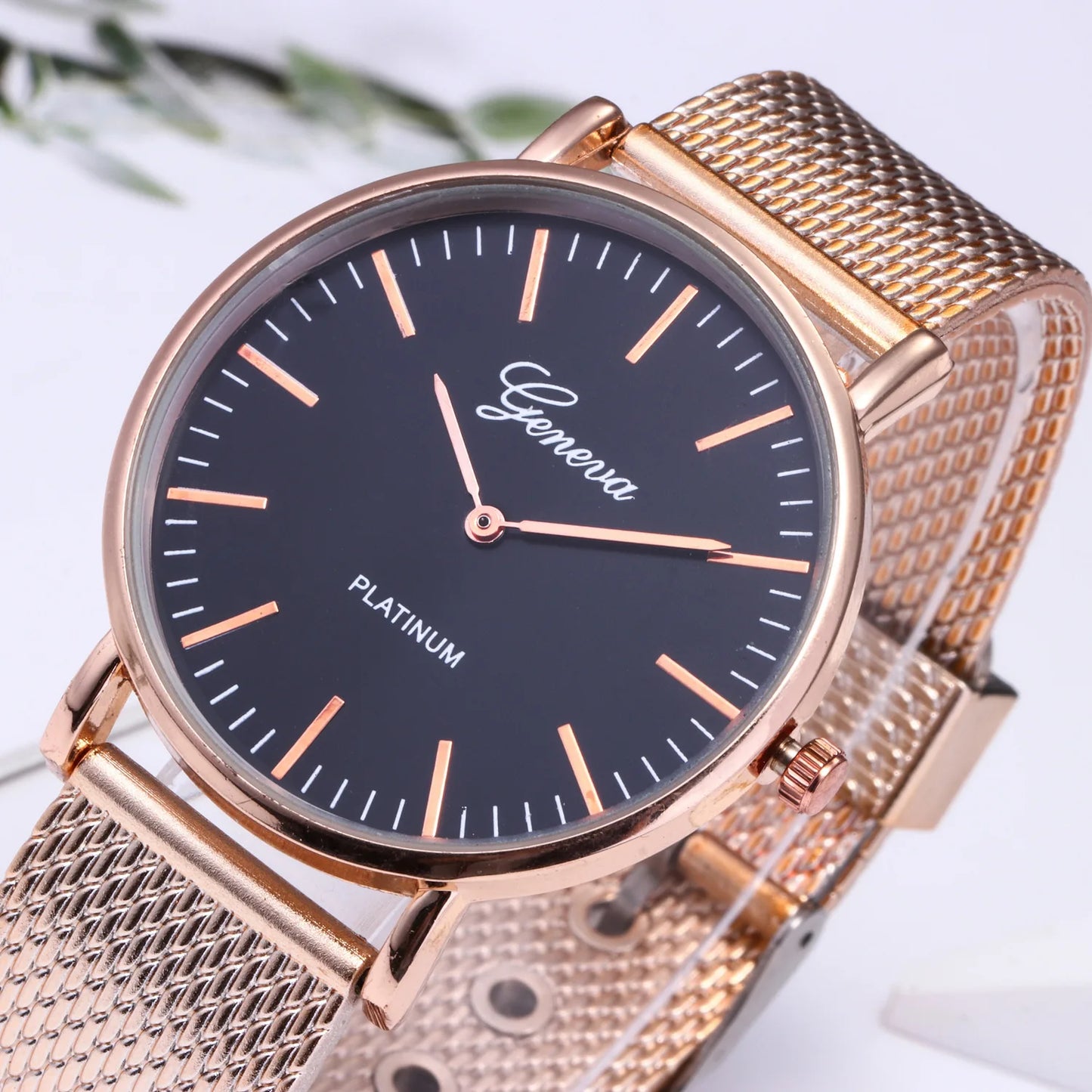 Luxury Quartz Wristwatches For Women Round Dial Watch Ladies Quartz Simple Watches Clock Gift relogio feminino